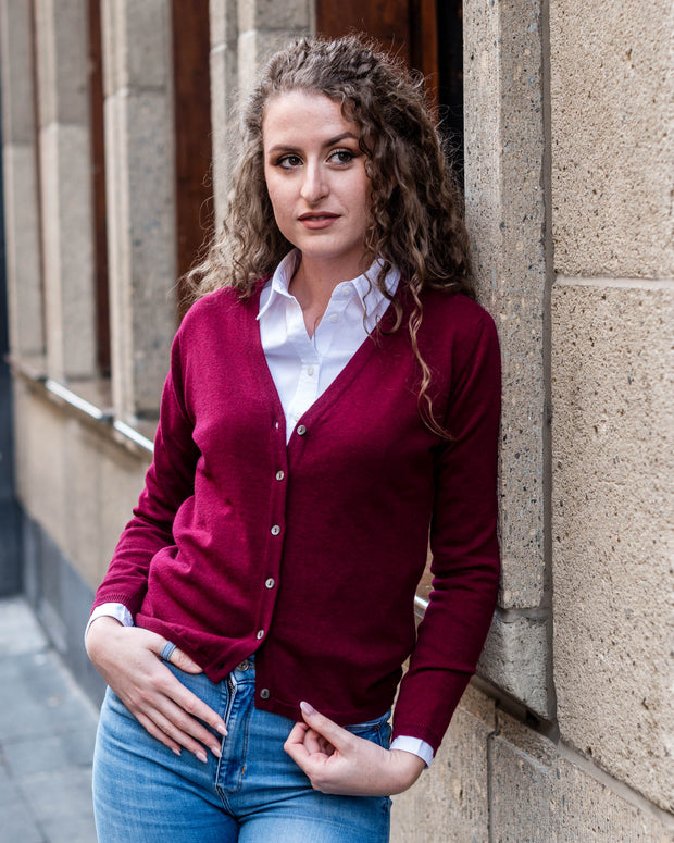 Cashmere Strickjacke mit V-Ausschnitt, unsere Klassiker